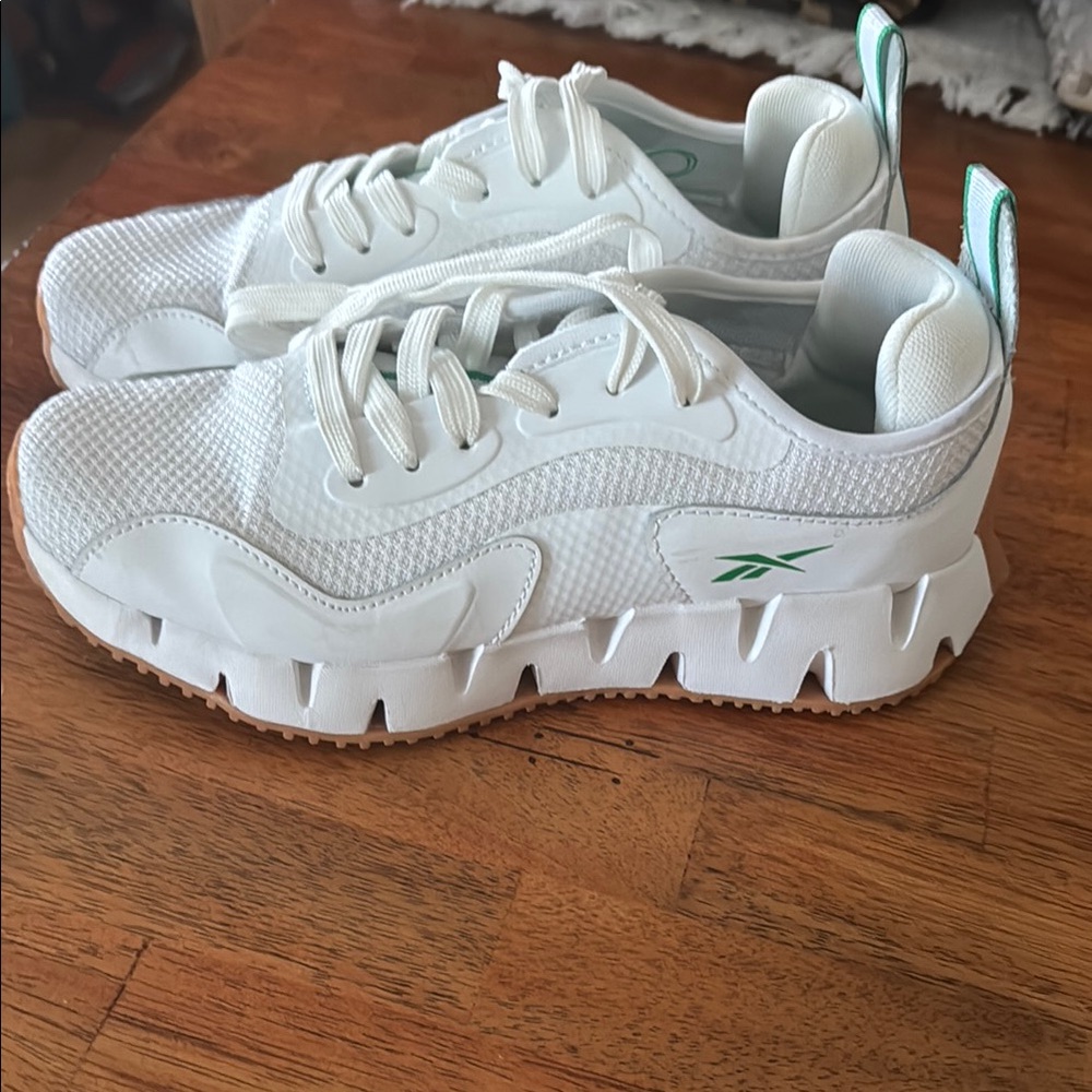 Reebok Galaxy1 Women's running casual sneaker  NWOT